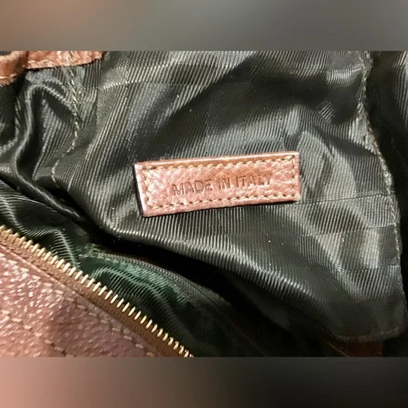 Burberry Bags - Picture 15 of 16